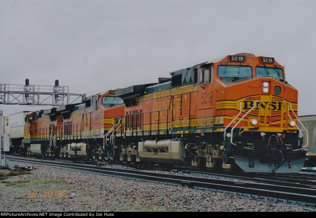 BNSF 5219 West